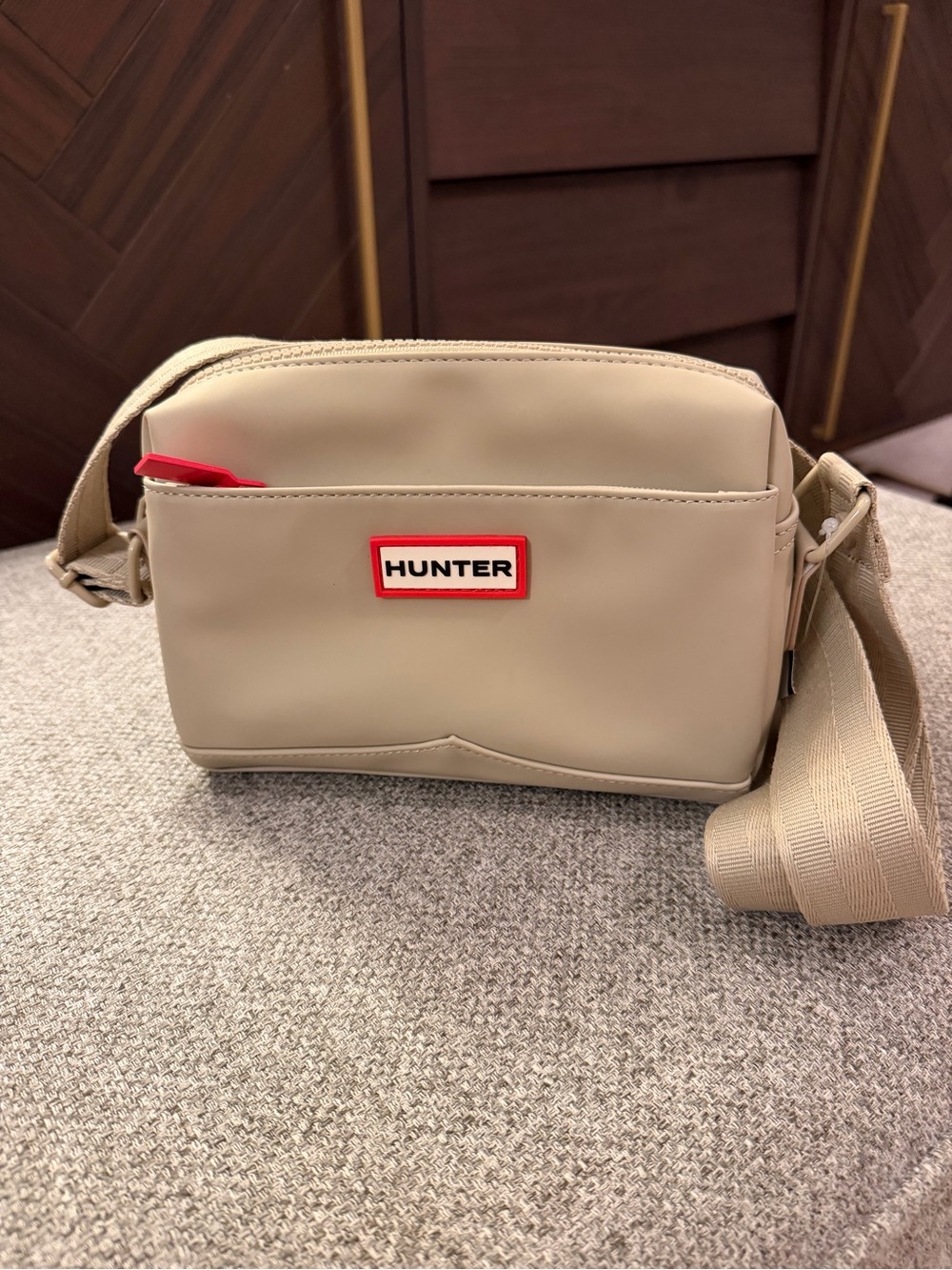 Hunter Beige Crossbody Bag - Compact Everyday Shoulder Bag